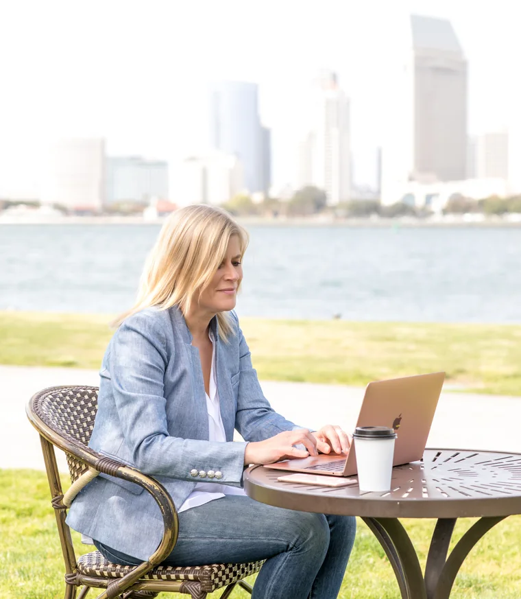 Suzanne Svahn working along the San Diego bayfront